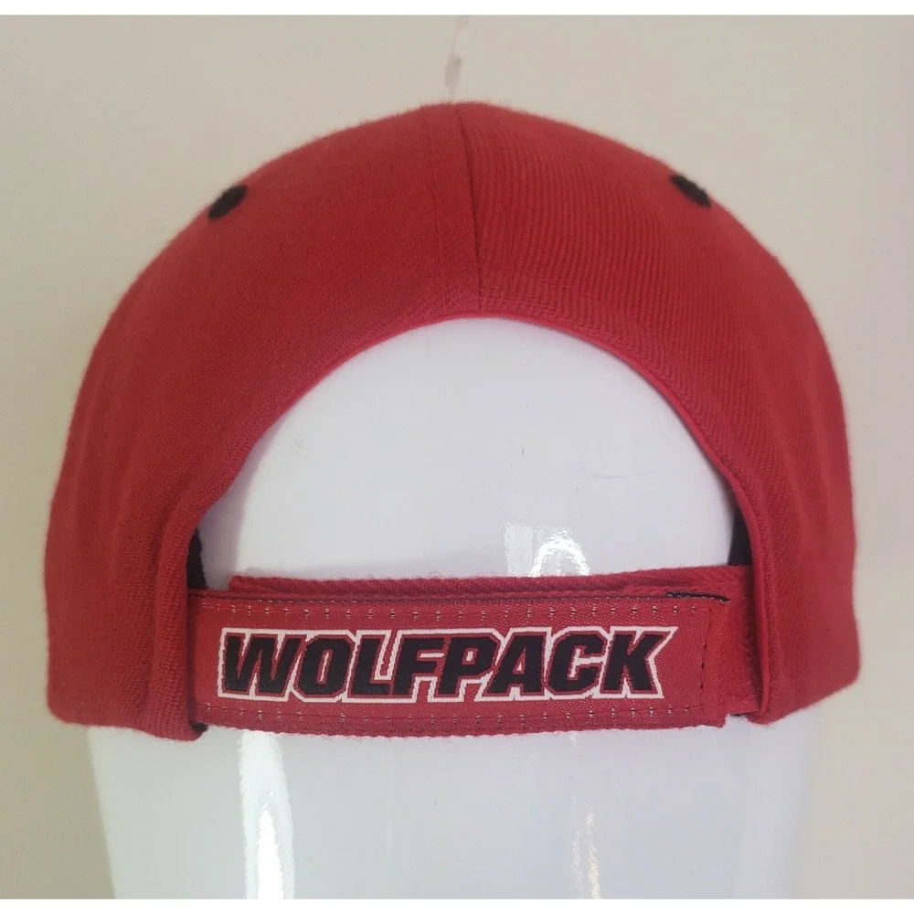 North Carolina State Wolfpack NCAA FBS ACC Adjustabl Top of the World Curve Bill